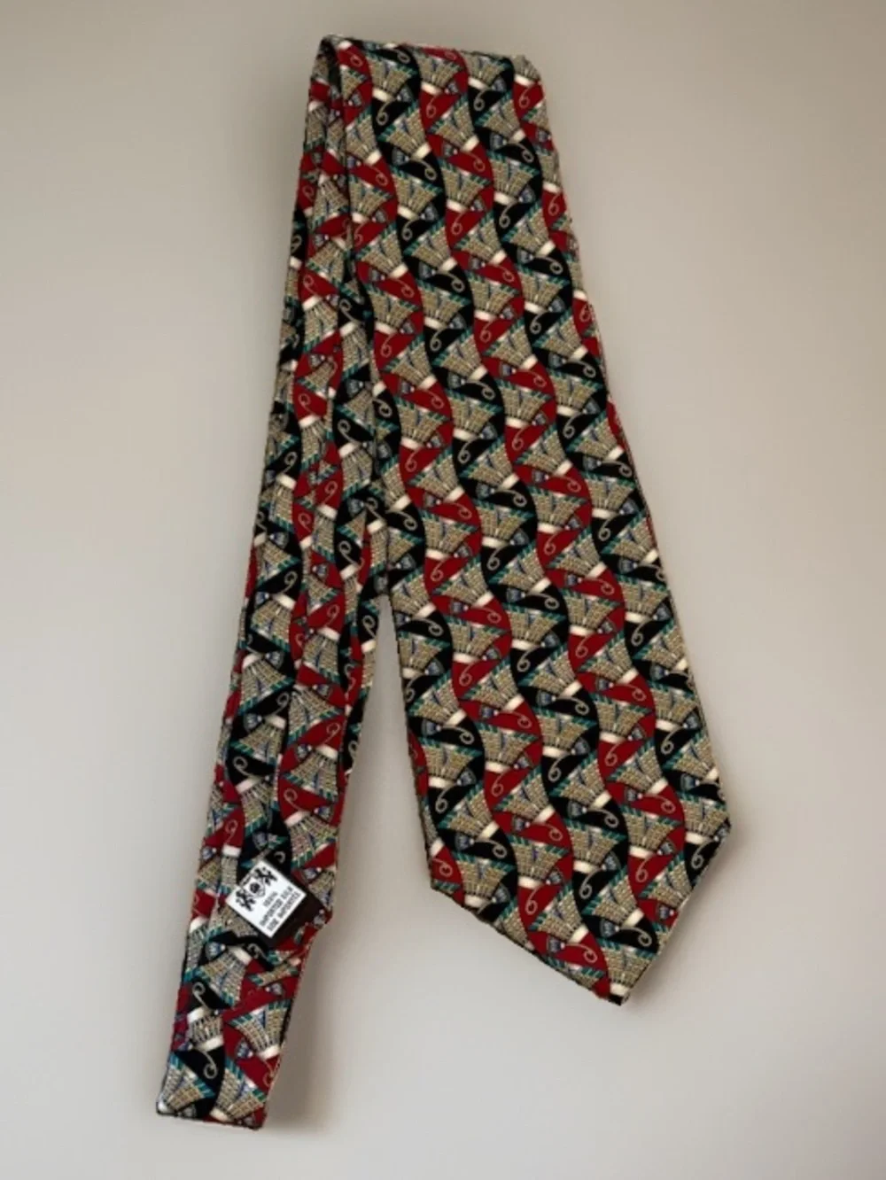 The Met Museum Egyptian Papyrus Lotus Blossom 100% Silk Necktie Red Black